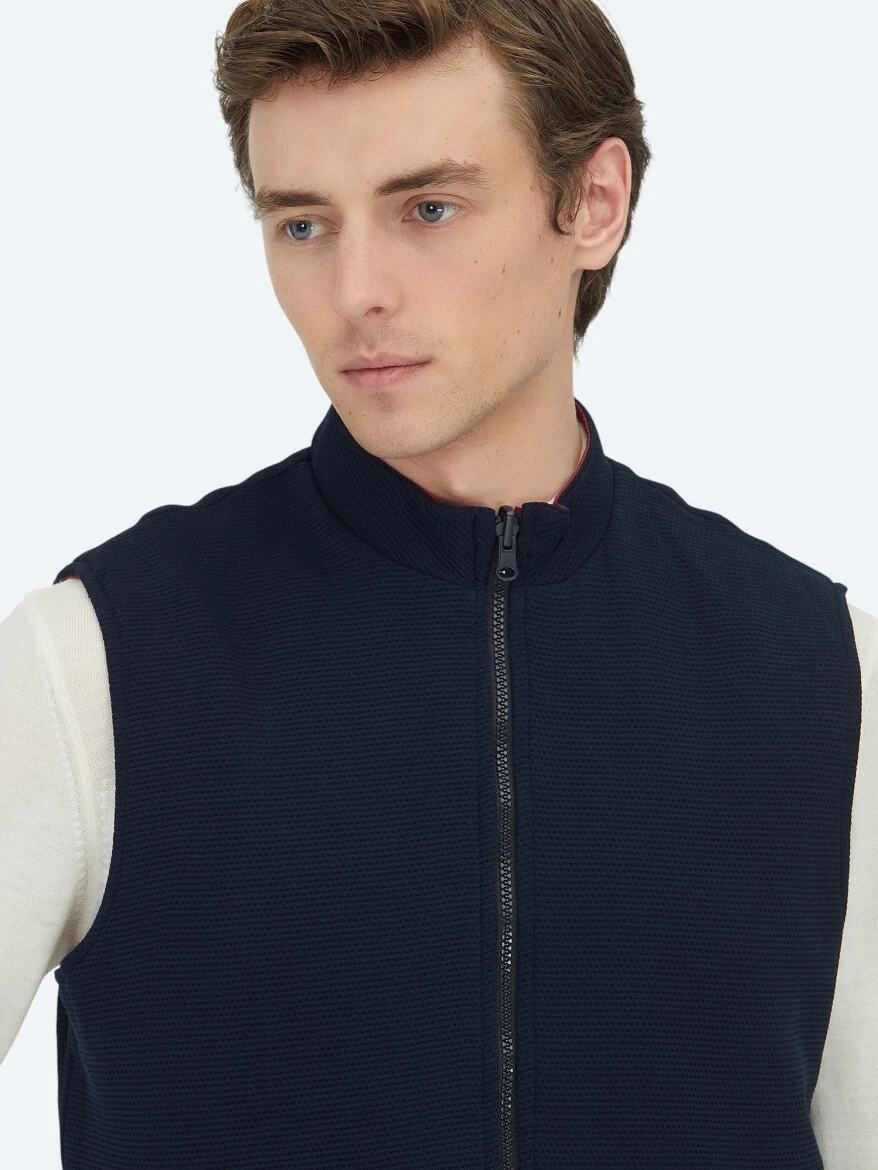 Red Regular Fit Turtleneck Casual Knitting Double-Sided Puffer Vest - 4