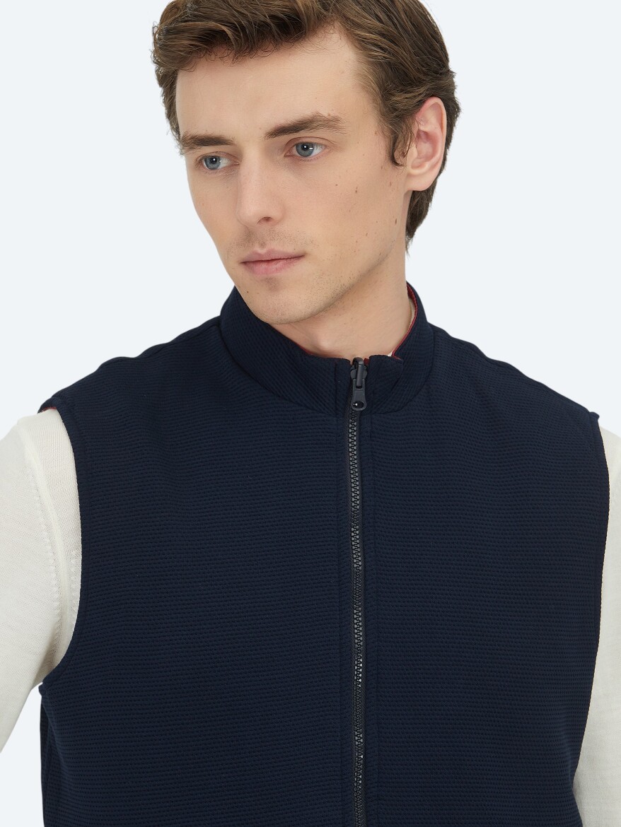 Red Regular Fit Turtleneck Casual Knitting Double-Sided Puffer Vest - 4