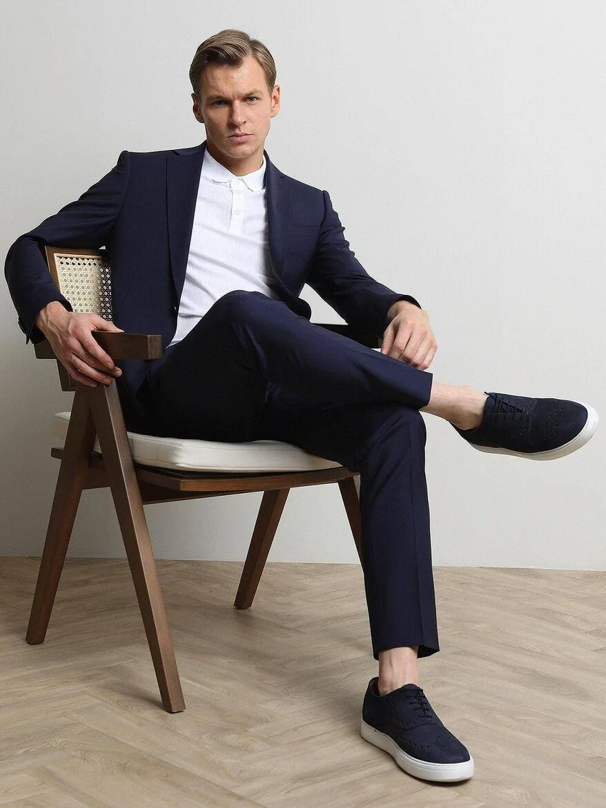Saks Modern Fit Wool Blended Suit - 1