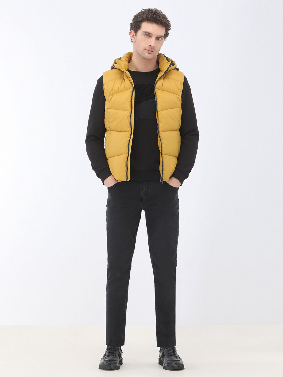 Sarı Regular Fit Kapüşonlu Casual Dokuma Spor Yelek - 2