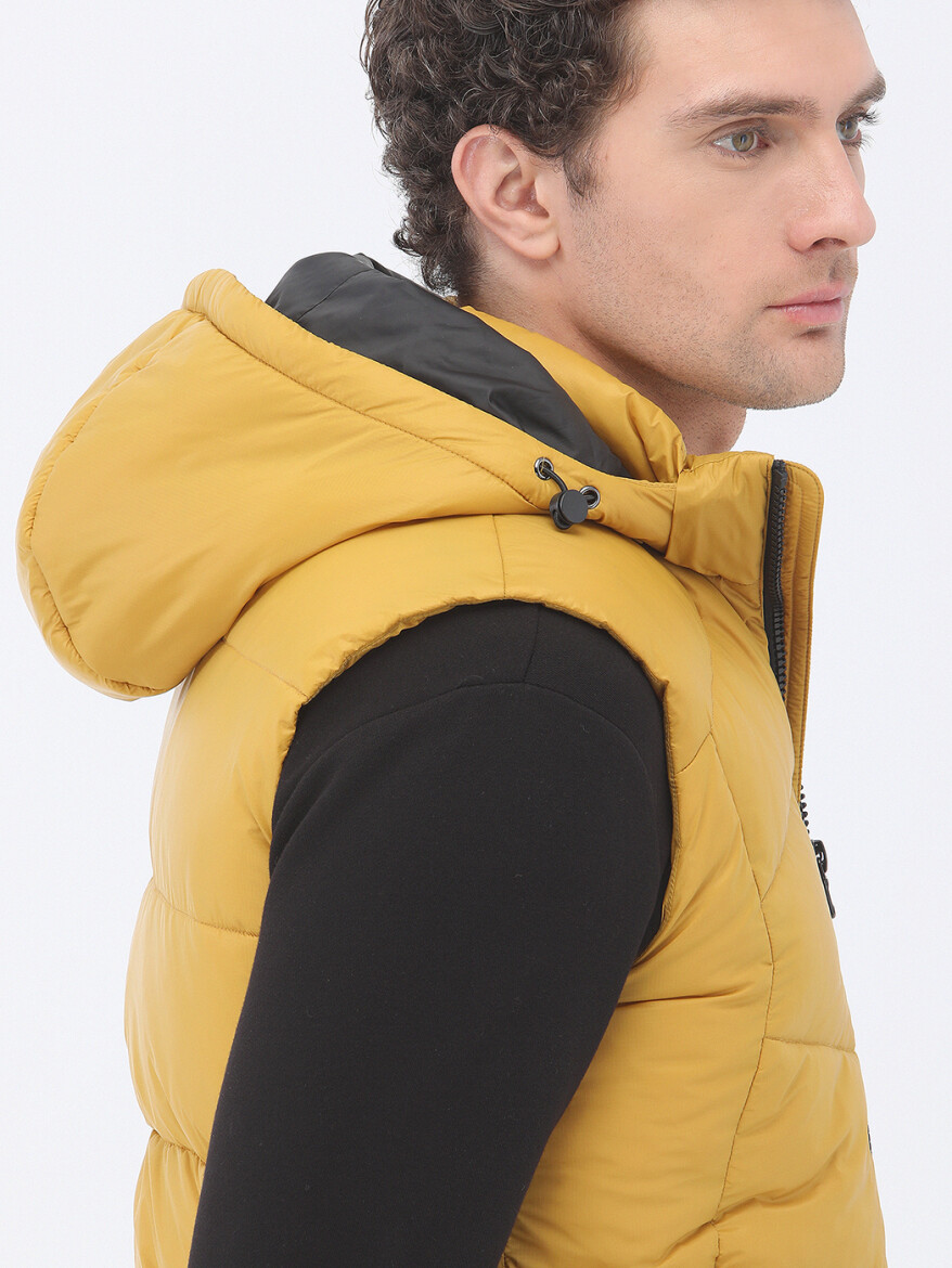 Sarı Regular Fit Kapüşonlu Casual Dokuma Spor Yelek - 7