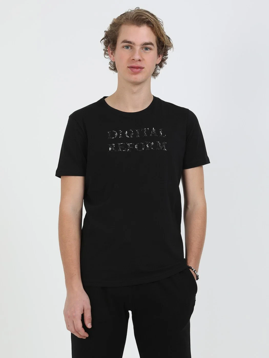 Siyah Baskılı Bisiklet Yaka %100 Pamuk T-Shirt - 4