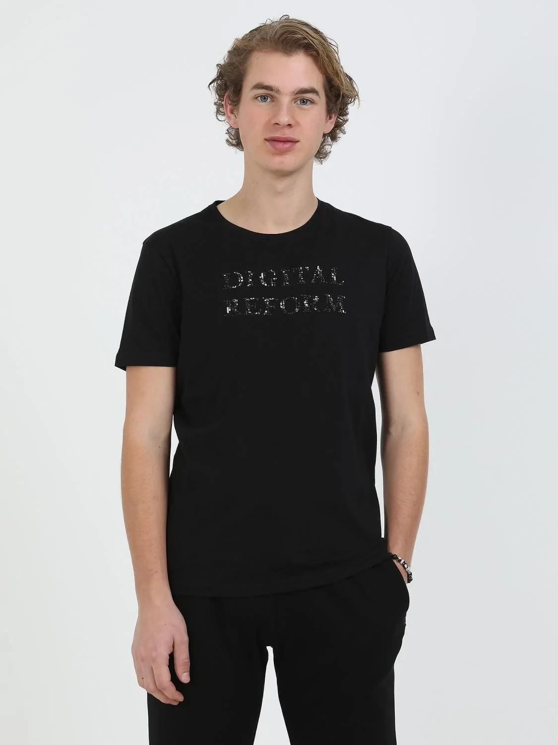 Siyah Baskılı Bisiklet Yaka %100 Pamuk T-Shirt - 4