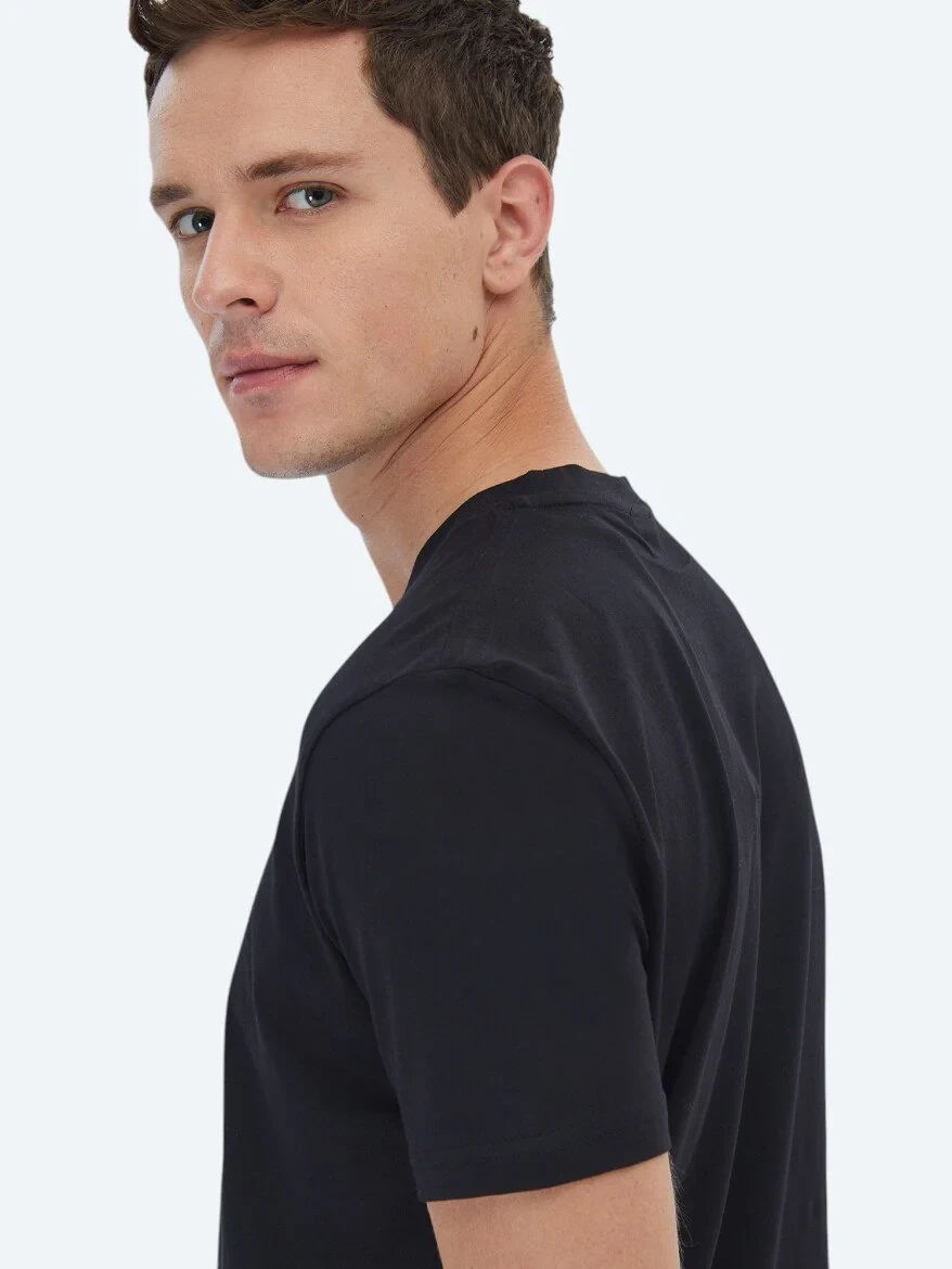 Siyah Baskılı Bisiklet Yaka %100 Pamuk T-Shirt 