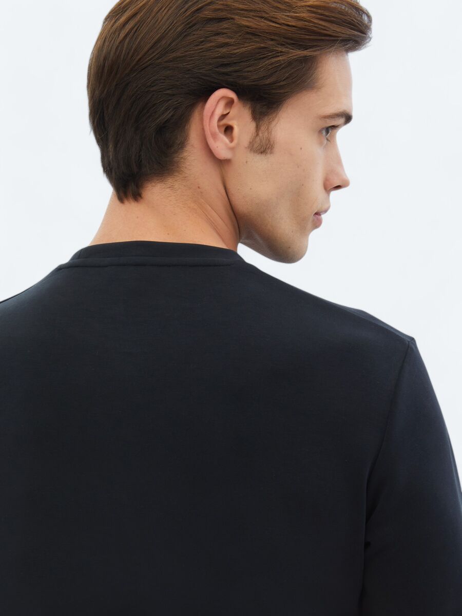 Siyah Bisiklet Yaka Baskılı Sweatshırt - 4