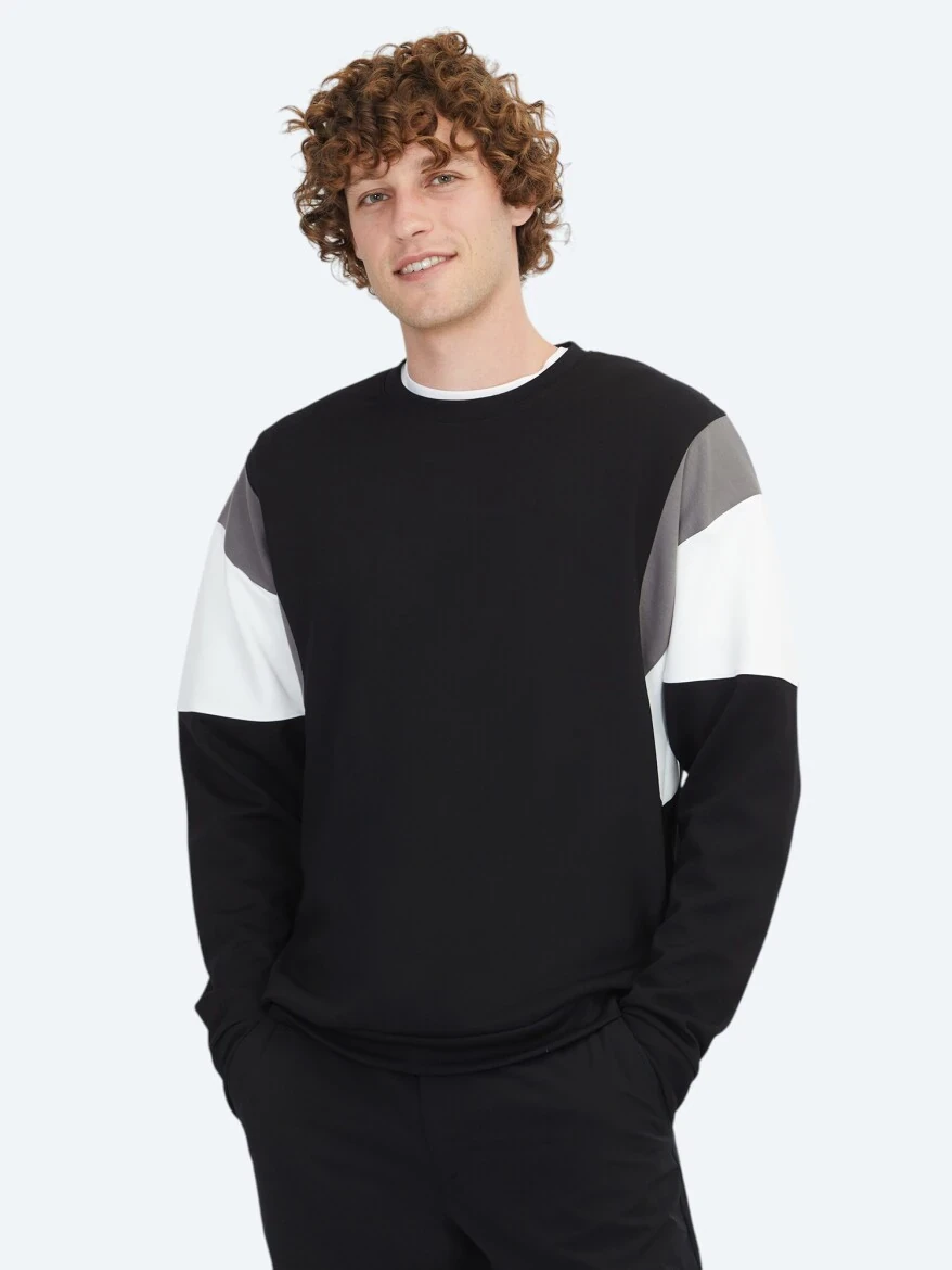 Siyah Bisiklet Yaka Sweatshırt - 1