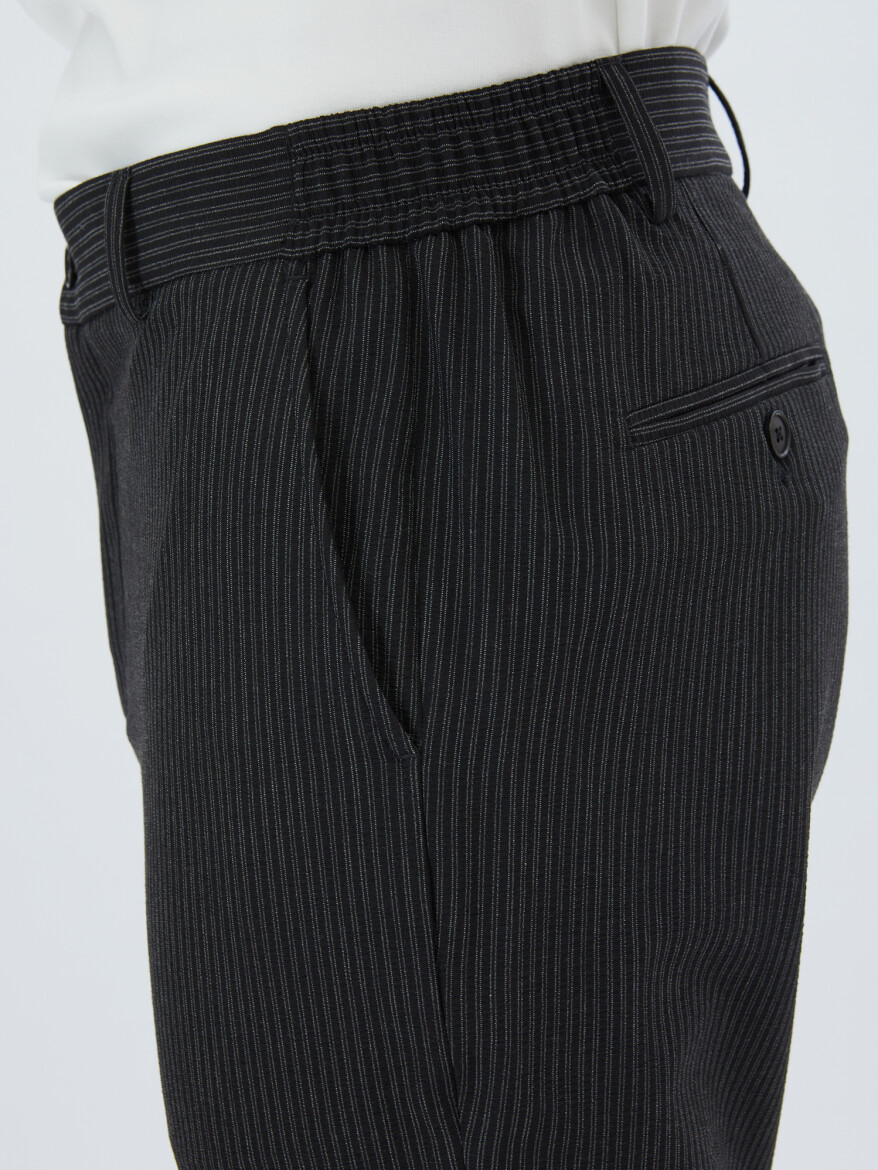 Siyah Çizgili Comfort Fit Takım Elbise - 5