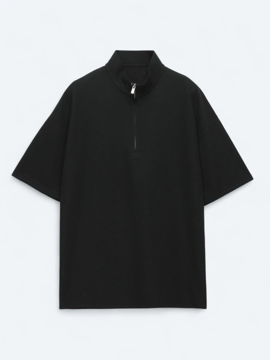 Siyah Desenli Dik Yaka T-Shirt - 5