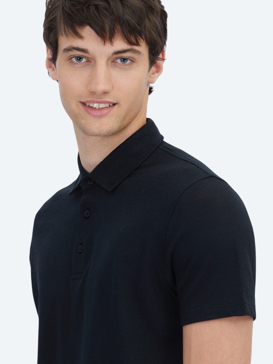 Siyah Desenli Polo Yaka Pamuk Karışımlı T-Shirt - 4