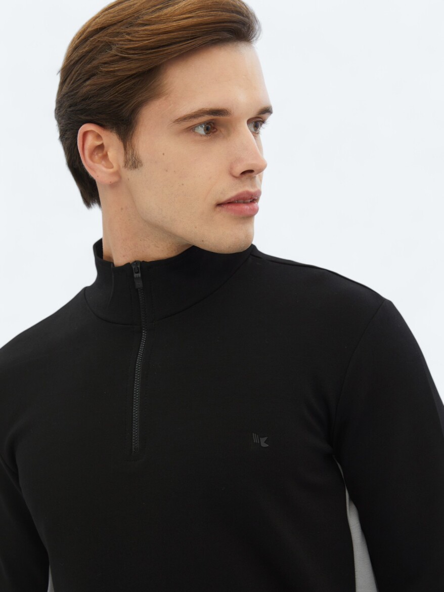 Siyah Dik Yaka Düz Sweatshırt - 4