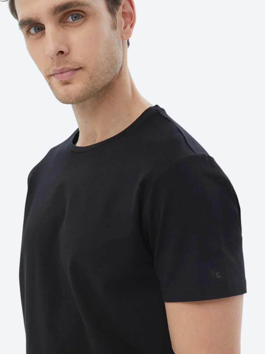 Siyah Düz Bisiklet Yaka Pamuk Karışımlı T-Shirt 