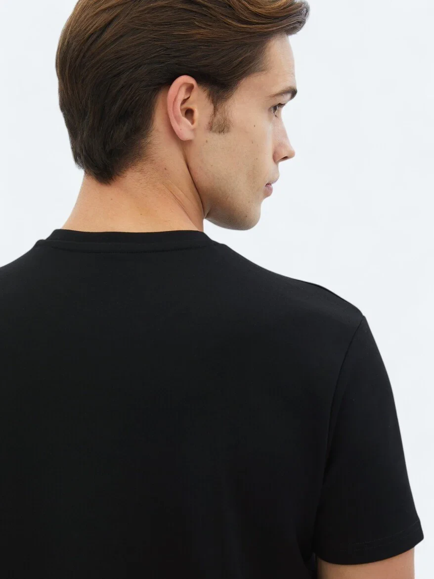 Siyah Düz Bisiklet Yaka T-Shirt 