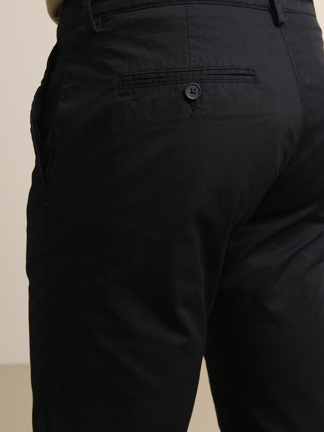 Siyah Düz Dokuma Regular Fit Casual Pamuk Karışımlı Pantolon - 4