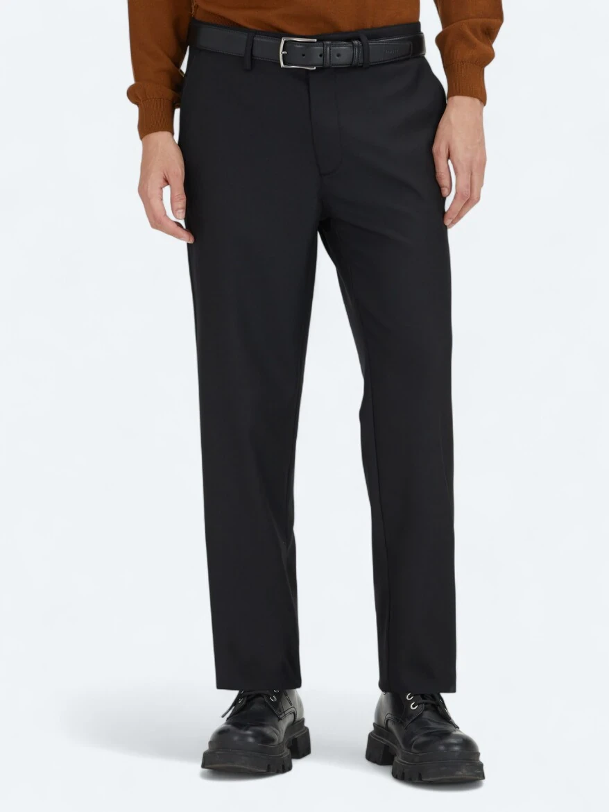 Siyah Düz Dokuma Regular Fit Casual Pantolon - KİP