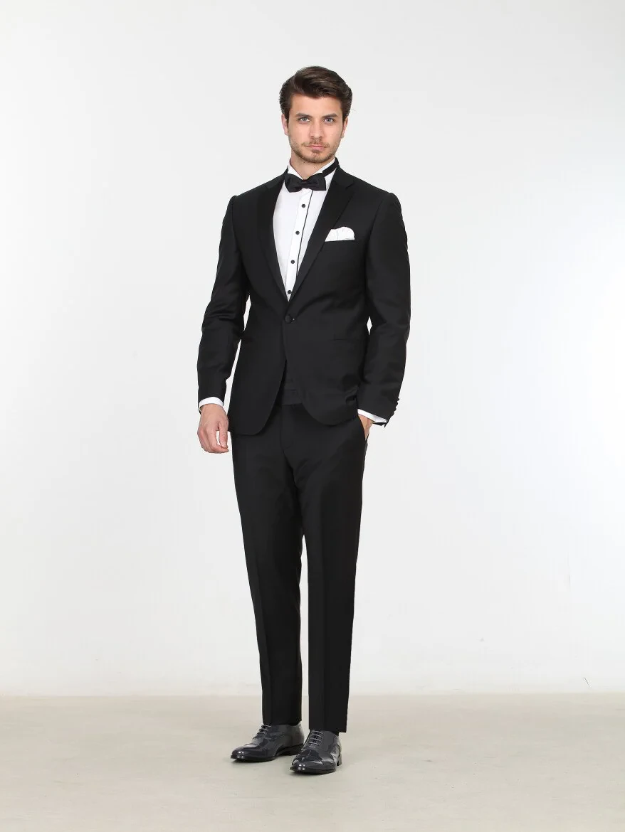 Siyah Düz Slim Fit Kelebek Yaka Dokuma Smokin Takım Elbise - 1