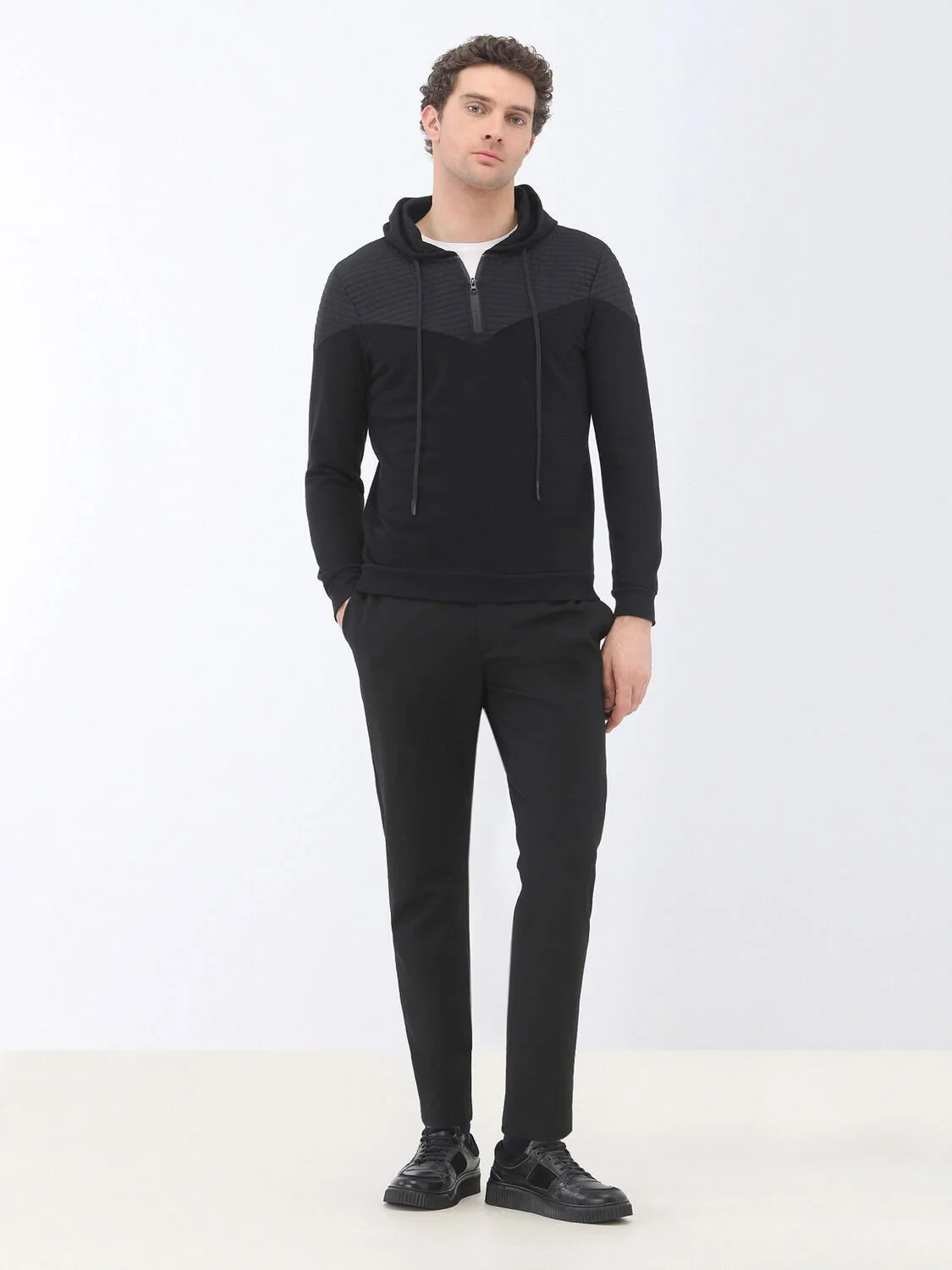 Siyah Kapüşonlu Sweatshırt - 2