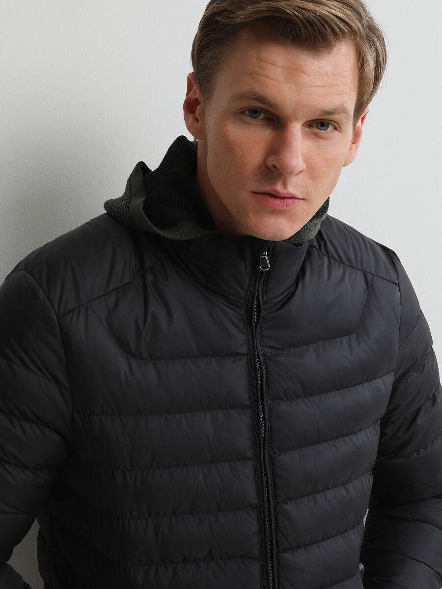 Siyah Regular Fit Dik Yaka Casual Dokuma Mont