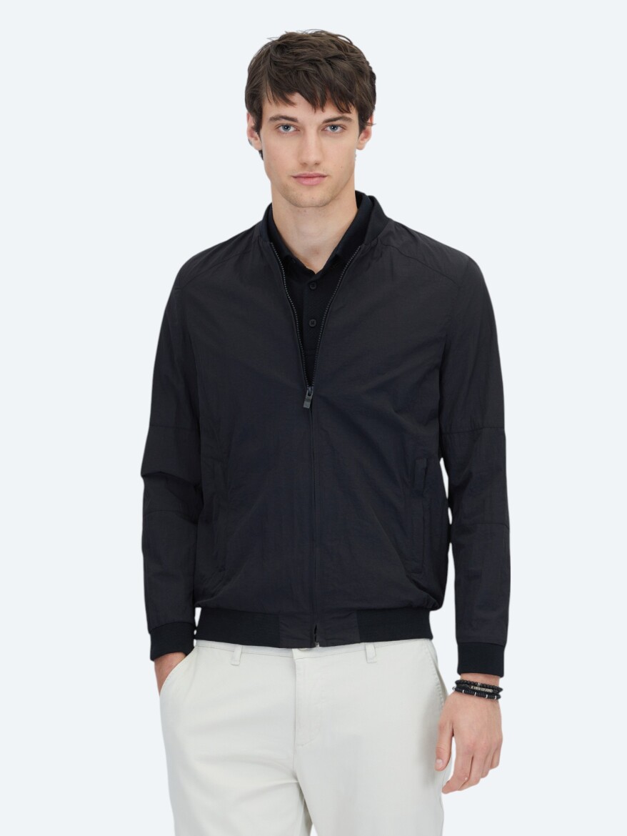 Siyah Regular Fit Dik Yaka Casual Dokuma Mont - KİP