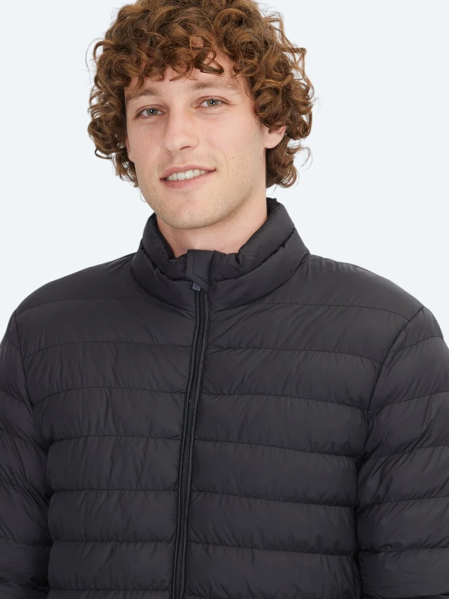 Siyah Regular Fit Dik Yaka Casual Dokuma Mont 