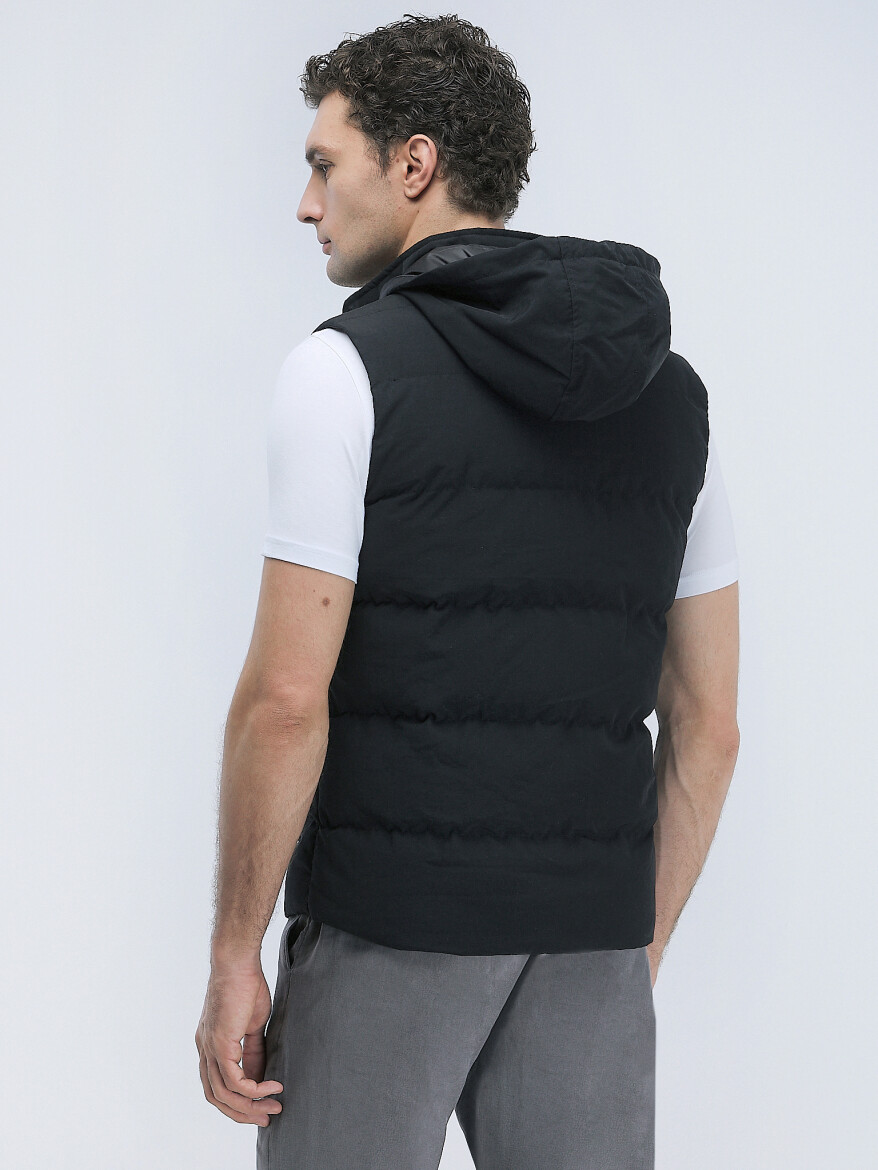 Siyah Regular Fit Kapüşonlu Casual Dokuma Spor Yelek - 4