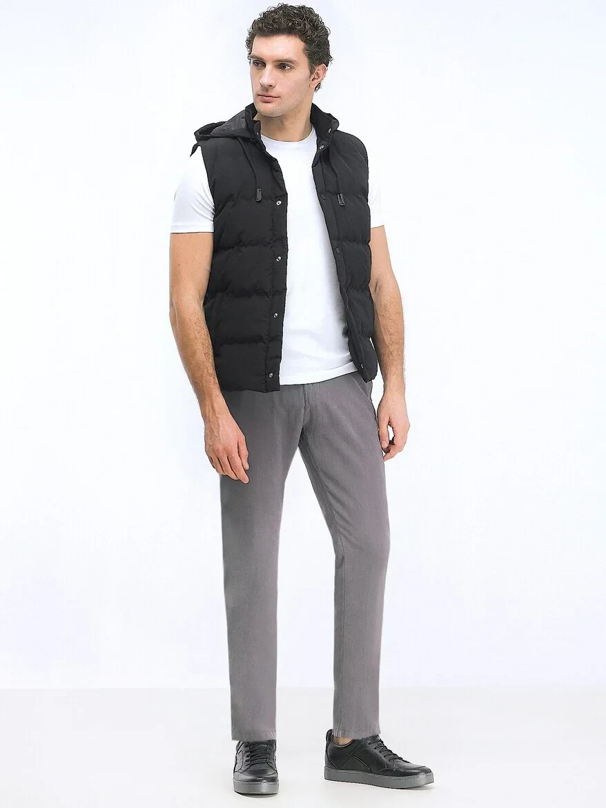 Siyah Regular Fit Kapüşonlu Casual Dokuma Spor Yelek - 2