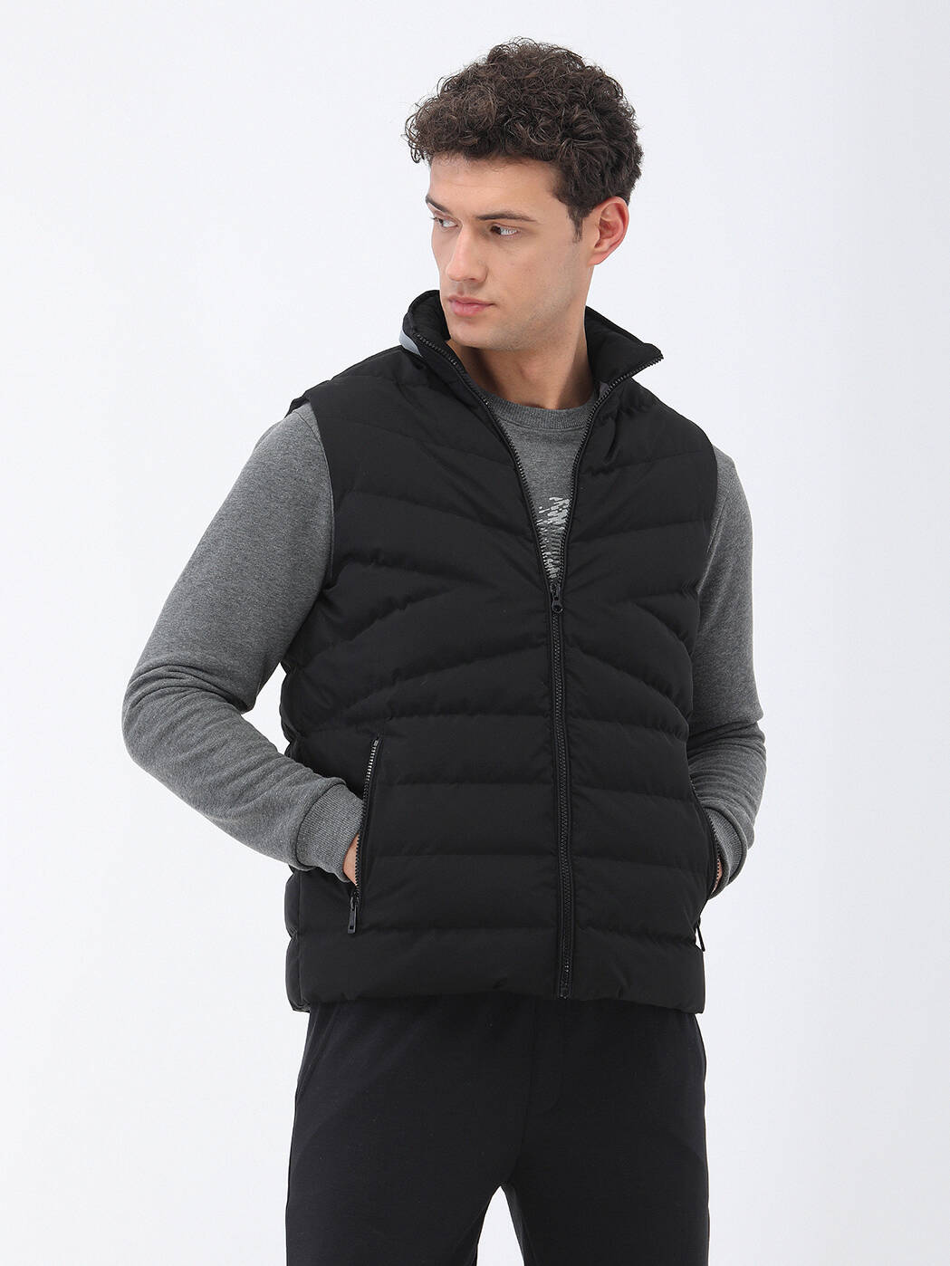 Siyah Regular Fit Kapüşonlu Casual Dokuma Spor Yelek