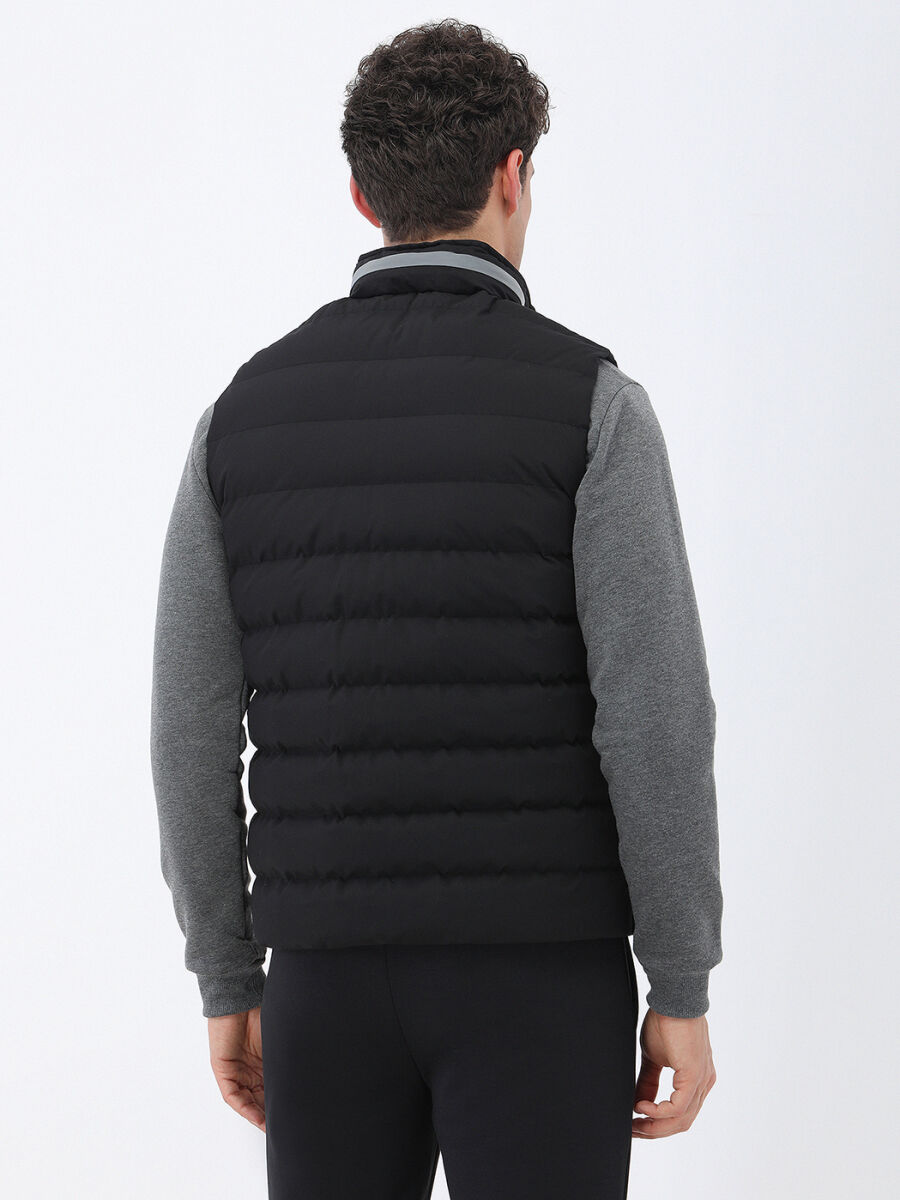 Siyah Regular Fit Kapüşonlu Casual Dokuma Spor Yelek - 4