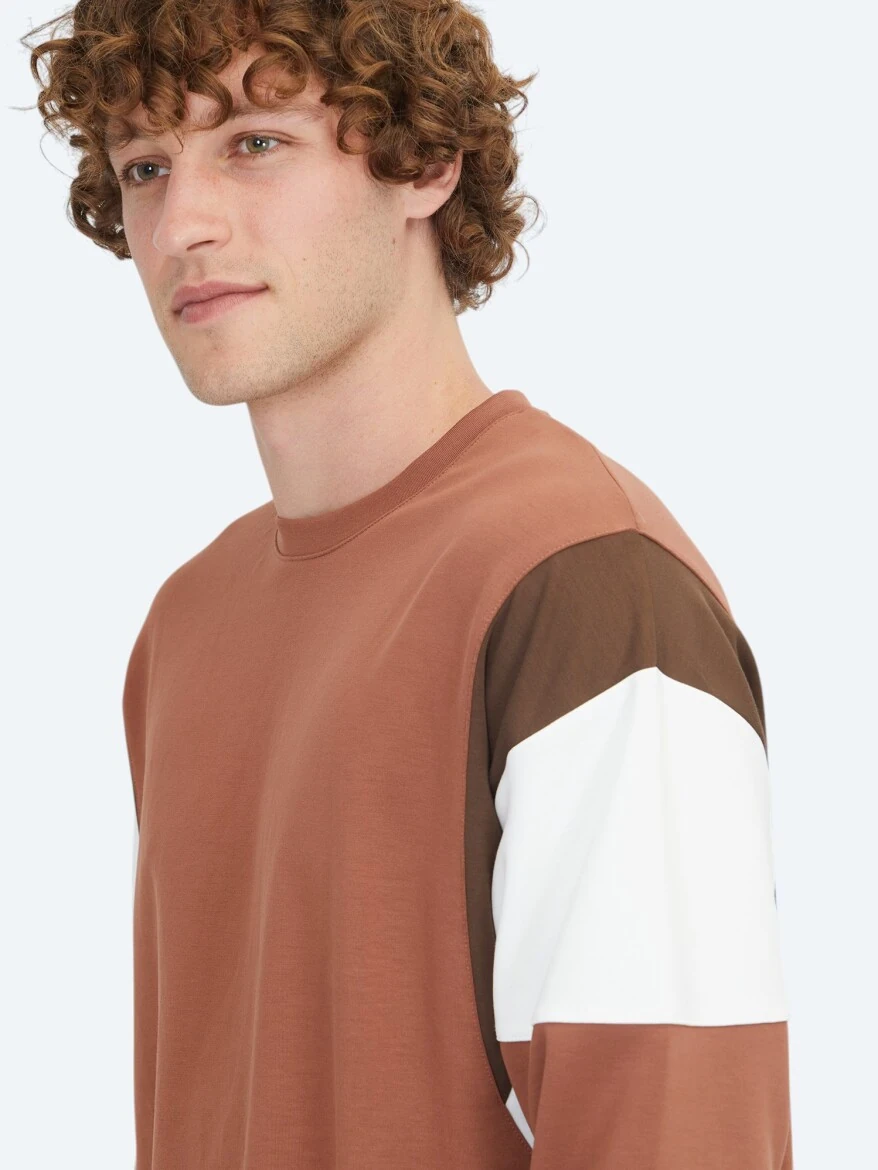 Tile Red Crew Neck Sweatshirt 