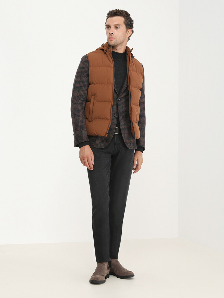 Tile Red Regular Fit Hooded Casual Weaving Puffer Vest - 4