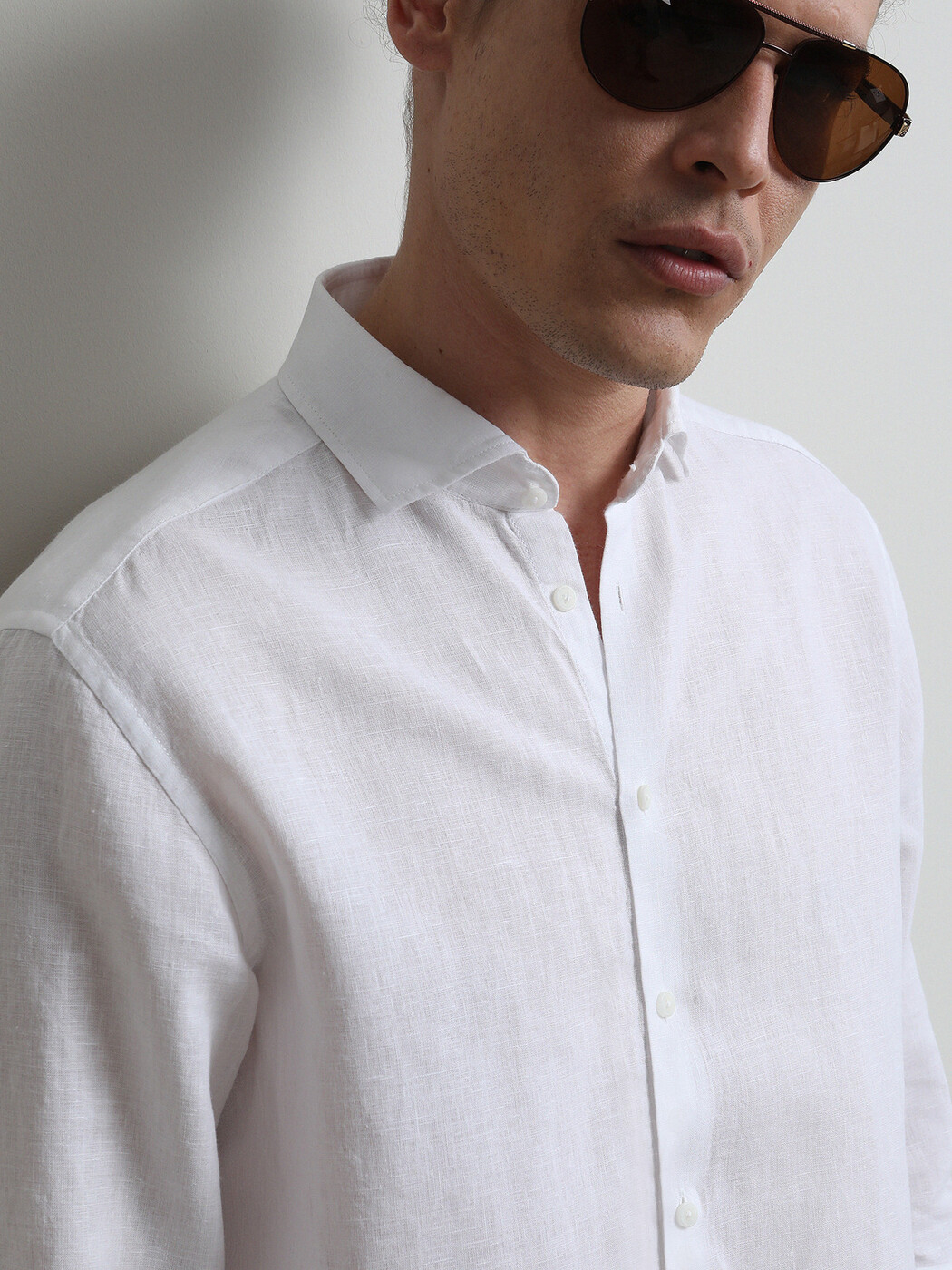 White Plain Regular Fit Weaving Casual Cotton Blended Shirt - 3