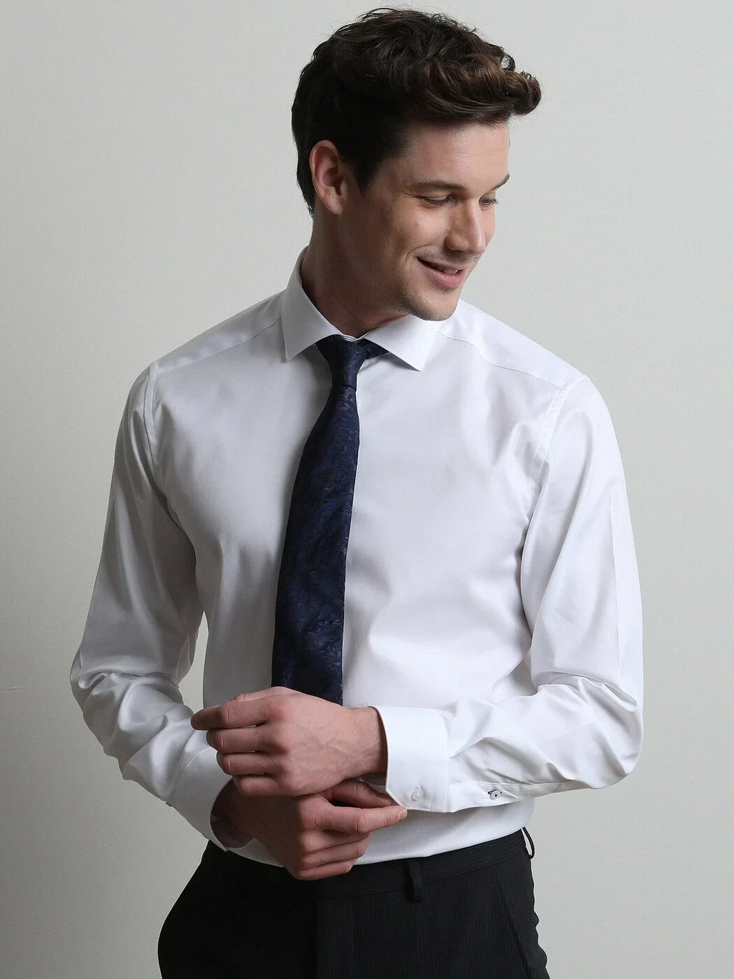 White Plain Regular Fit Weaving Classical 100% Cotton Shirt - 4