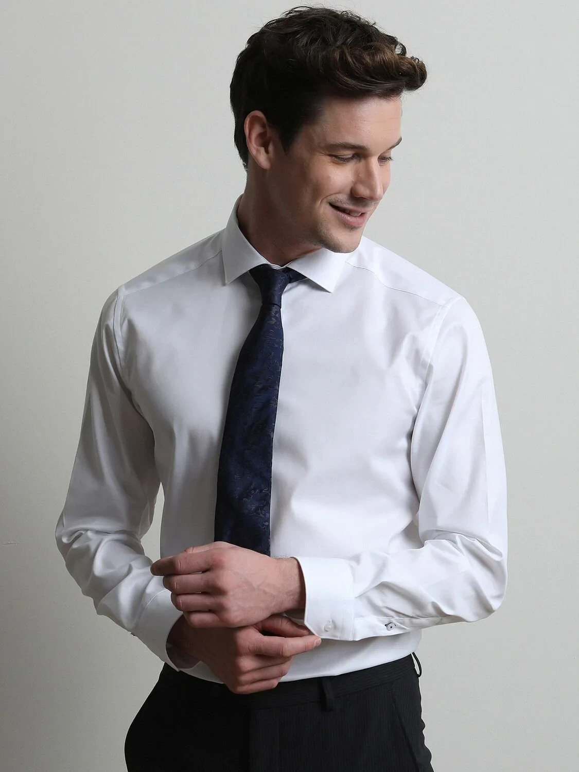 White Plain Regular Fit Weaving Classical 100% Cotton Shirt - 4