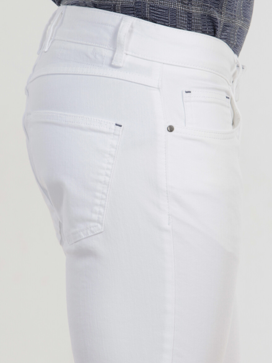 White Weaving Slim Fit Casual Cotton Blended Trousers - 4